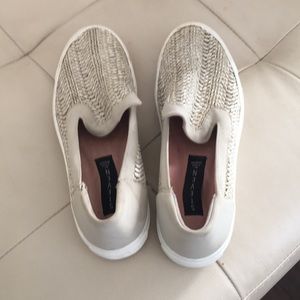 Slip on‘s snickers by Steve Madden 6.5